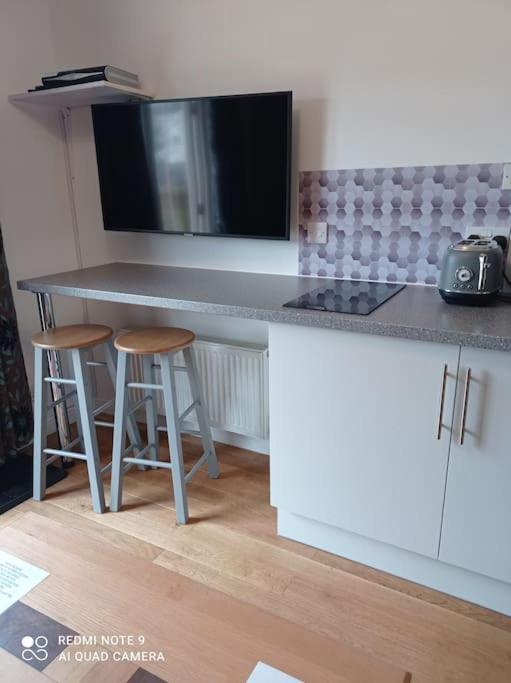 Avalon Studio. Comfy Well Equipped Cosy Studio. * Aviemore