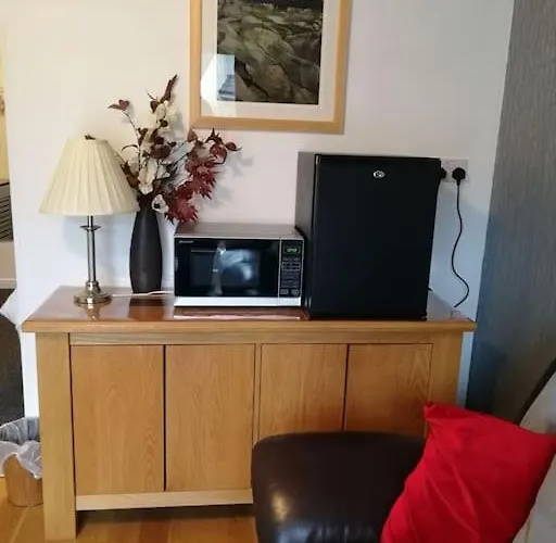 Avalon Studio. Comfy Well Equipped Cosy Studio.